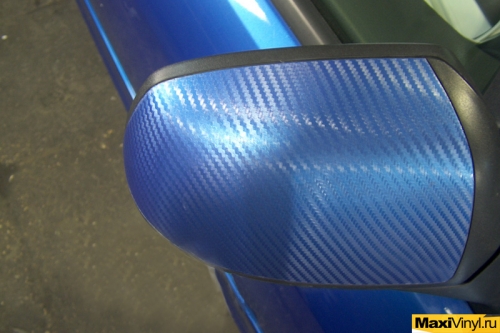 Оклейка элементов кузова Ford Focus в прозрачный карбон